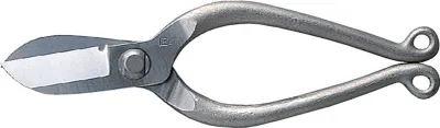 Produktbild von Okatsune 215-S Ikebana-Schere – Rasiermesserscharf & ultraleicht – Geschmiedet aus IZUMO YASUGI-Stahl – Ideal für Ikenobo-Stil – 167 mm Länge, 145 g – Japan – extrem langlebig
