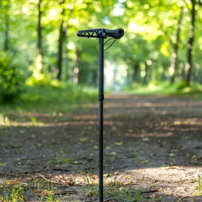 Produktbild von EVEBASE WalkSit - Gehstock - Ultraleicht Carbon - Faltbar und Verstellbar - Ergonomischer Griff - Mit Bequemer Sitzfläch - Links- und Rechtshänder