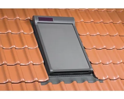Produktbild von Netzmarkise FAKRO AMZ Solar schiefergrau solarbetrieben 78x140 cm (07)