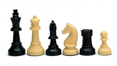 Produktbild von Schachfiguren schwarz/beige KH 93 mm, Staunton Form, mit Filzsockel
