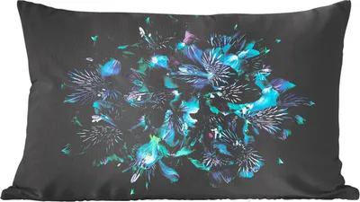 Produktbild von MuchoWow® Zierkissen Sofakissen Wohnzimmer Dekokissen 50x30 cm Eine Nahaufnahme von peruanischen Lilien auf schwarzem Hintergrund - Wohnzimmerdekoration - Polster mit Photo