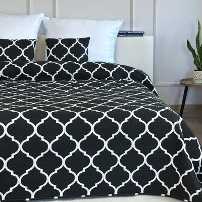 Produktbild von Euromat TAVIRA Tagesdecke Steppdecke Schwarz-Weiß 220x240cm, 3-teiliges Set mit 2 Kissenbezügen 40x40cm, zweiseitig, Mikrofaser