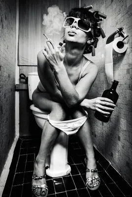 Immagine prodotto di Toilet Cam - Party Hard - Stampa poster - Dimensioni 61x91,5 cm