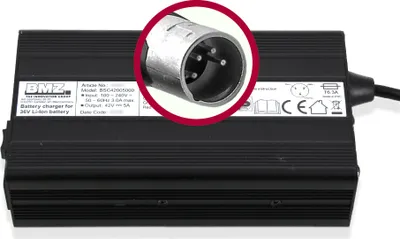 Image de Chargeur de batterie E-Bike BMZ Li-Ion 42V 5A Connecteur XLR 4 pôles