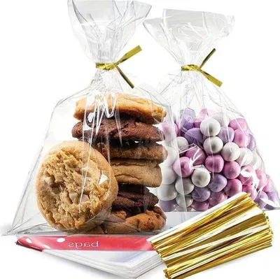 Obrázek produktu pro Balení průhledných celofánových sáčků o rozměrech 20 x 30 cm s 200 kovovými pásky.