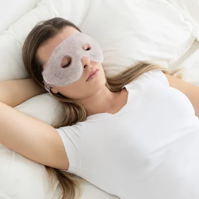 Produktbild von Navaris 2x Augenmaske kühlend - Augen Gel Maske Set - Kühlmaske Kühlpack Kühlpad Kompresse Kühlkissen - kühl warm Gelmaske Kühlbrille