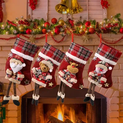 Weihnachtsstrümpfe 4er-Set, 22 cm, rot/weiß, Filz