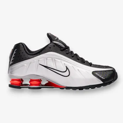 Produktbild von Nike Shox R4 Metallic Silver Black Picante Red