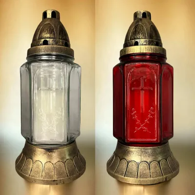 Produktbild von eberin · Grabwelt · Laterne Lucianus - Weißes Grablicht im Glaszylinder · Goldene Elemente · Trauerkerze · ca. 60 Std. Brenndauer · Gedenklampe