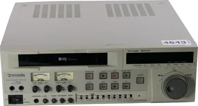 Image de Panasonic AG-7350 - Magnétoscope SVHS professionnel pour la diffusion