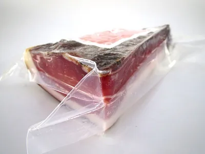 Immagine prodotto di Prosciutto affumicato 1/8 circa 500 gr. - Macelleria Hell