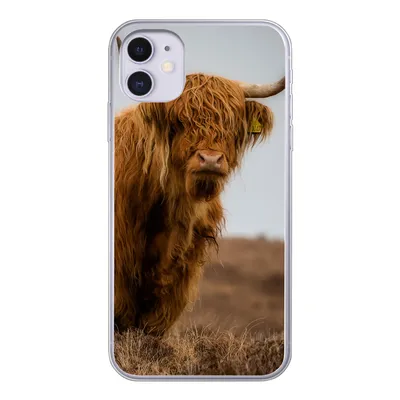 Produktbild von MuchoWow® Handyhülle Schutzhülle Hülle für iPhone 11 Schottischer Highlander - Düne - Gras Silikon Softcase Handy Hülle - Handytasche