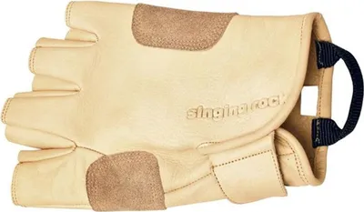 Fingerlose Lederhandschuhe in beige von singing rock; Modell Grippy 3/4; mit verstärkten Handflächen.