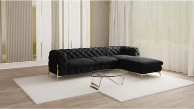 Produktbild von S-STYLE MÖBEL - Chesterfield Ecksofa mit Ottomane rechts Nova mit Goldene Metall Füßen aus Schwarz Samtstoff, B/T/H: 305 cm/ 200 cm/ 75 cm