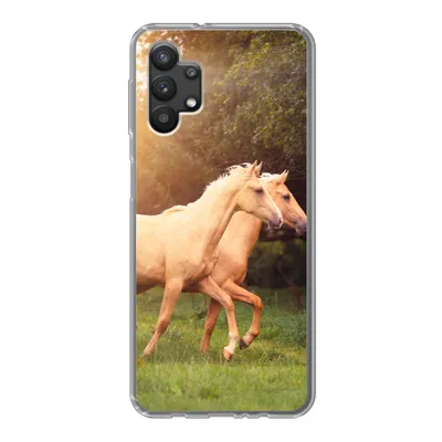 Produktbild von MuchoWow® Handyhülle Schutzhülle Hülle für Samsung Galaxy A32 5G Pferde - Wald - Sonne Silikon Softcase Handy Hülle - Softcase