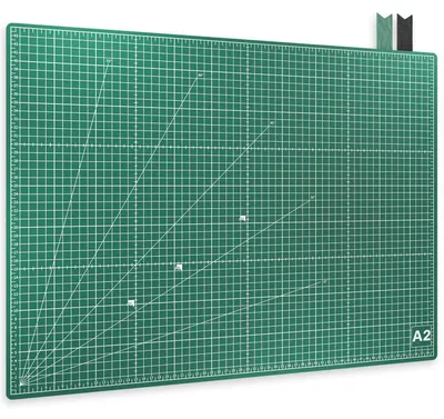 Immagine prodotto di ACROPAQ Tappetino da taglio A2 - autorigenerante, A2 60 x 45 cm, 5 strati di protezione per i vostri mobili, con griglie e marcature angolari su entrambi i lati - Tappetino per artigianato, tappetino da taglio, tappetino da taglio