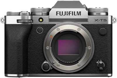 Produktbild von Fujifilm X -T5 + XF16-80mm F4 R OIS WR, 40,2 MP, 7728 x 5152 Pixel, X-Trans CMOS 5 HR, 6.2K, Touchscreen, Silber