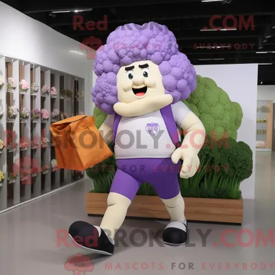 Image de Personnage mascotte REDBROKOLY de chou-fleur lavande habillé avec un short de course et des porte-documents