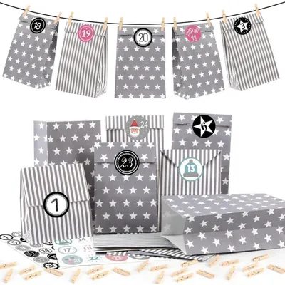 Productafbeelding van Adventskalender met 25 papieren zakjes, cijferstickers in zwart, wit en grijs