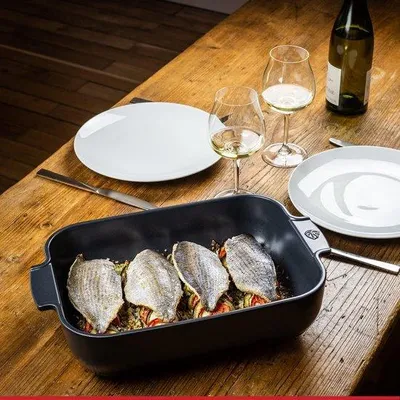 Image de Plat de cuisson en céramique avec poignées, 8,3 x 40,5 x 27,2 cm, 4 litres