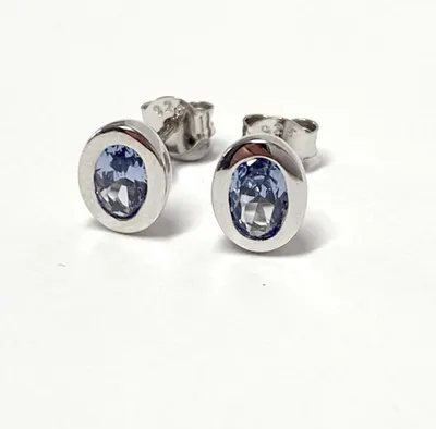 Produktbild von ovale Ohrstecker in 925- Sterling Silber rhod mit synth. Aquamarin