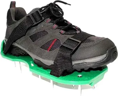 Productafbeelding van Sandalen met grasventilatie, voorzien van 26 nagels