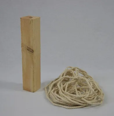 Produktbild von animal-design Vollholz Sisal Ersatzholm Ersatzstamm für Kratzbäume und Katzenbäume Ersatzteil Kratzstamm Säule, Länge:30 cm, Holmstärke:7 x 7 cm, Seilstärke:8 mm