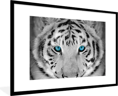 Produktbild von MuchoWow® Gerahmtes Poster Tiger - Winter - Tiere 90x60 cm - Poster mit Schwarzem Bilderrahmen Wandposter Rahmen Foto Bilder - Wanddekoration - Fotos