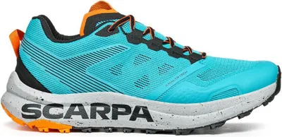 Trailrunning-Schuhe in Türkis von Scarpa mit grauer Sohle und orangefarbenen Akzenten.