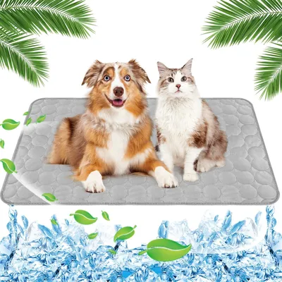 Imagen del producto de Alfombrilla refrigerante para perros, autoadhesiva, de 70 x 100 cm, ideal para los días calurosos