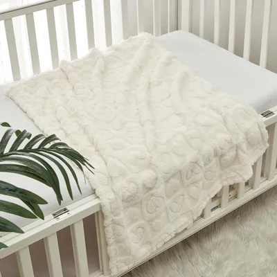 Productafbeelding van Zachte Sherpa Babydeken met Hartpatroon