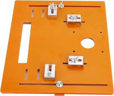 Produktbild von Famanu Bodengrundplatte mit abgeschrägter Kante für tragbare Schneidständer - Holzverarbeitung 28 x 25 cm