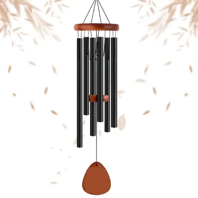 Zdjęcie produktu dla Dzwonki wietrzne metalowe, 6 rurek, wiszące, 68 cm, czarne, z drewnianą podstawą
