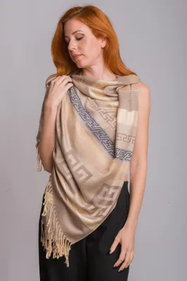 Produktbild von Eleganter Damen Pashmina Schal Beige – XXL Stola mit Mäander Muster & Fransen