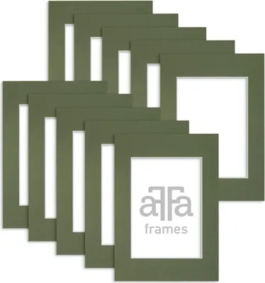 Produktbild von aFFa frames Passe Partout | Minimalistische Bildunterlage zur Anzeige Ihrer Fotos, Poster, Diplome | Karton, Farbe, Grün, 18x24 cm | 10 Stück pro Set