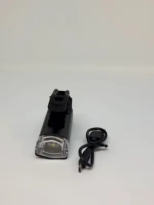 Obrázok produktu pre Jumada's – dobíjateľná cyklistická lampa – vodotesná – 400 lumenov – dobíjateľná cez USB – čierna – predné svetlo – osvetlenie bicykla – predná lampa