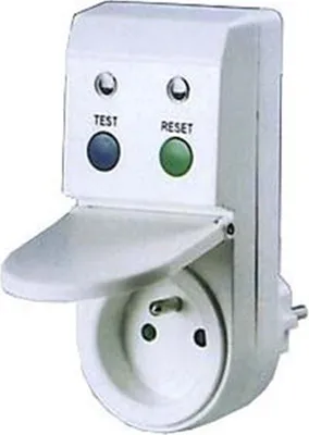 Obrázok produktu pre Chránič prúdový do zásuvky 230V 16A 3600W L161