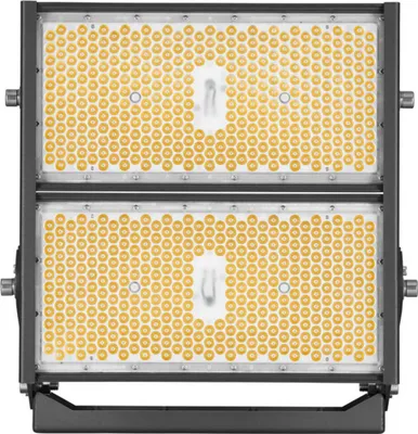 Produktbild von Kranstrahler Iluminator 75.400Lm 10m Gummikabel + Stecker Schutzart d.