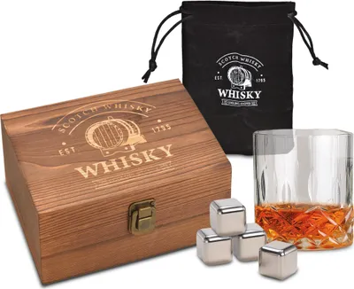 Produktbild von 1.10 Whisky Steine 4er Set aus Edelstahl - 4 Eiswürfel, 1 Glas, Samtbeutel, in Holzbox