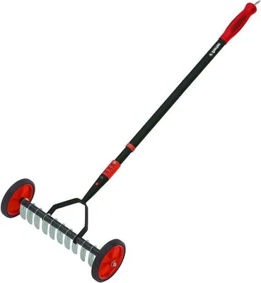 Image de Scarificateur télescopique - Machine à scarifier le gazon - Scarification du gazon