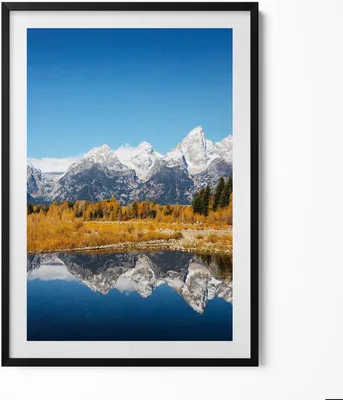 Produktbild von Bergsee und Herbstbäume– Wandbild mit Rahmen – Gerahmtes Bild  – Wanddekoration – 70x100 cm –  Schwarz Rahmen