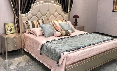 Produktbild von Doppelbett Bett Luxus Betten Holz Bettgestelle Bettrahmen Beige Design Modern