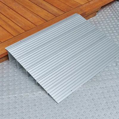Produktbild von Verstellbare Türschwellenhilfe - 100 mm