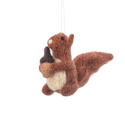 Produktbild von Eichhörnchen mit Nuss Filz Weihnachthänger - Sass & Belle
