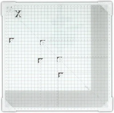 Produktbild von Famanu Schneidematte 33 x 33 cm - Glas mit Maßskala