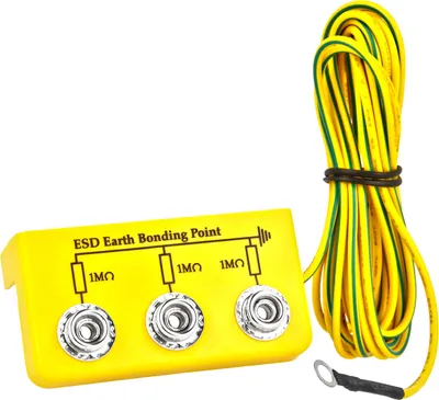 Produktbild von Minadax Erdungsbox - ESD-Schutz - Zentraler Erdungsanschluss - 3 x 10 mm Druckknopf-Buchse - 1 Megaohm Sicherheitswiderstand…