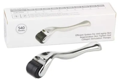 Produktbild von INF Microneedle Roller 540 Nadeln Gold ABS Griff 16cm für Gesicht Körper Silber 0,75 mm