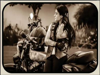 Produktbild von vianmo Holzschild 30x40 cm Motorrad Biker Girl Frau Pinup Bildmotiv