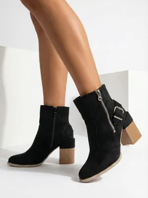 Produktbild von Royalfashion Schwarzer Damenstiefel aus Öko-Wildleder Acimra, Größe 40