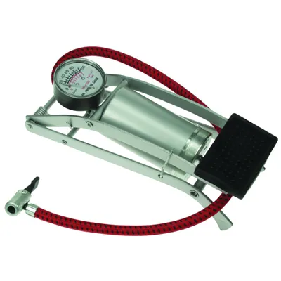 Produktbild von Perel Starke Fußpumpe für Fahrrad, Auto, Bälle, mit Manometer 6,9 bar, inklusive 3 Anschlüssen